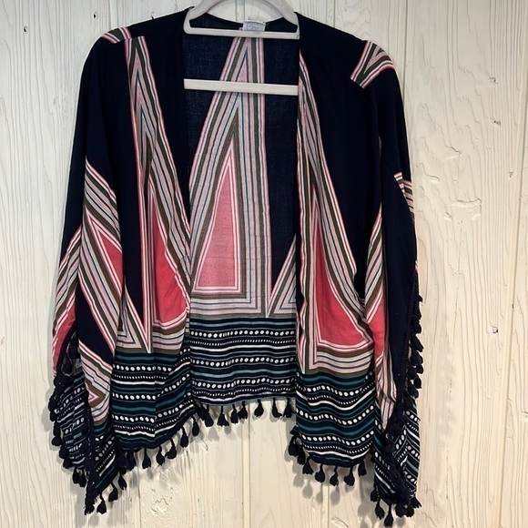 KIMONO with Tie Like Fringe - Picture 1 of 6